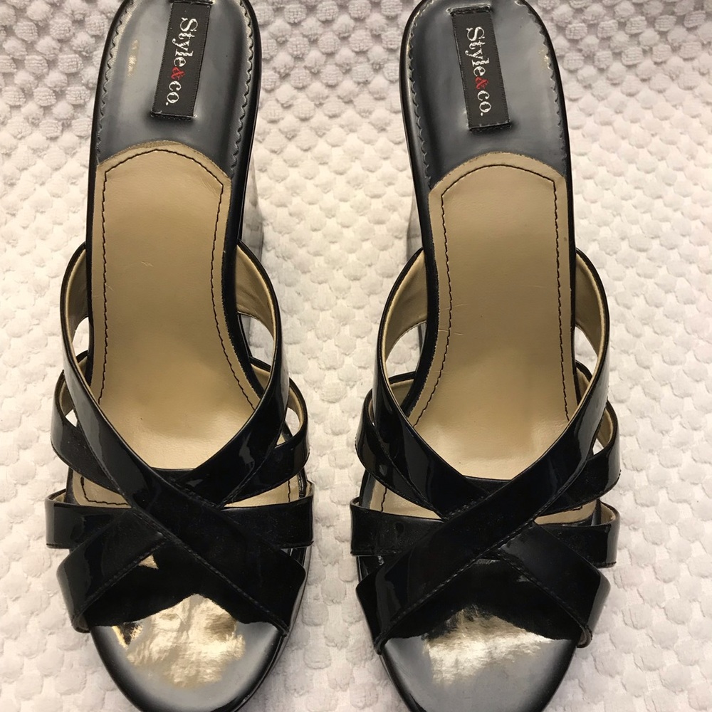 Black patent leather platform sandals
